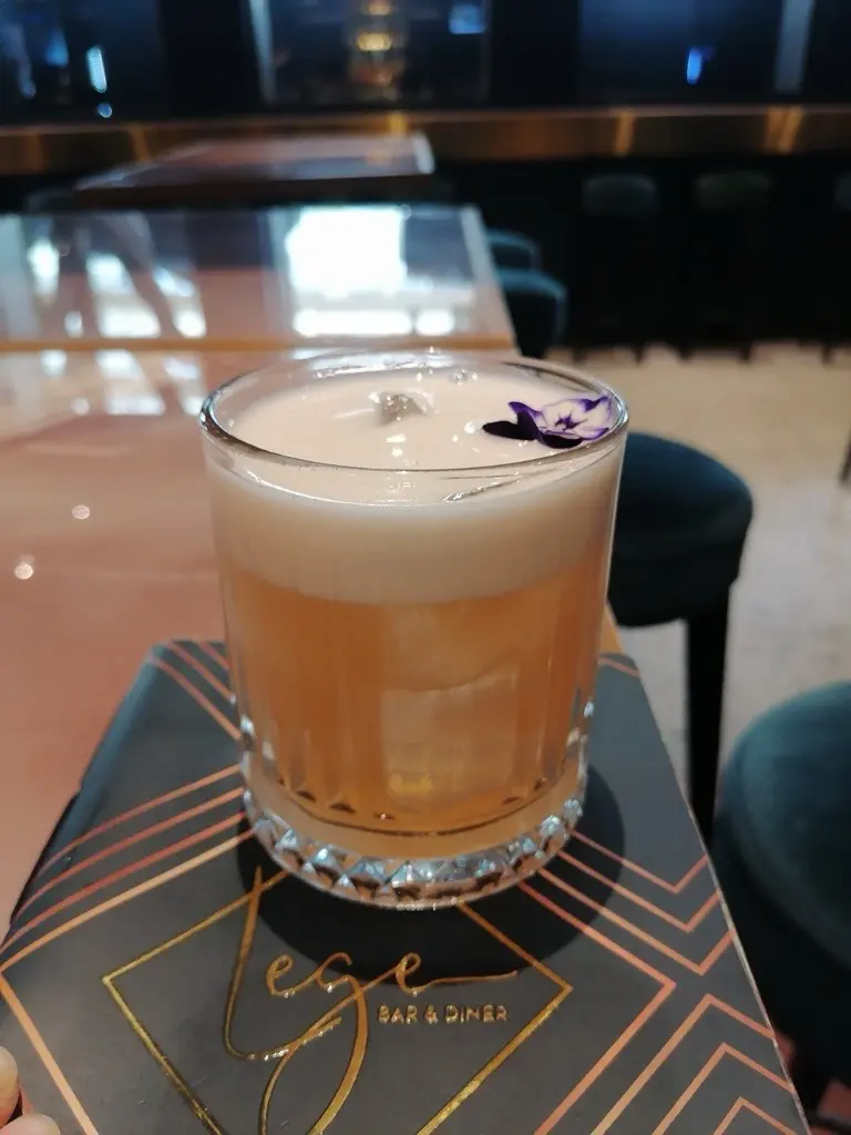 draga-sour-lege